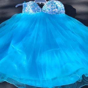 Strapless Blue Homecoming dress